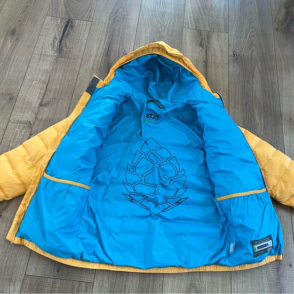 Stio Kids Yellow Puffer Jacket NWOT youth size 14 unisex - Picture 2 of 3